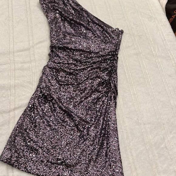 Lauren Ralph Lauren One Shoulder Sequin Evening Size 8. - Picture 3 of 9